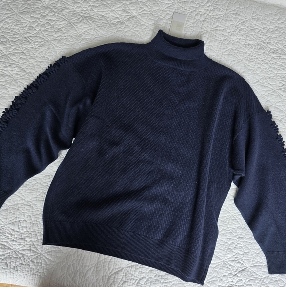 Barrie of Scotland Cashmere Textured Sleeves Detail Turtleneck Sweater - Navy - Picture 5 of 16